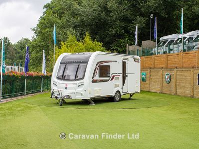Coachman VIP 460/2 (Self-Levelling Legs) 2015  Caravan Thumbnail