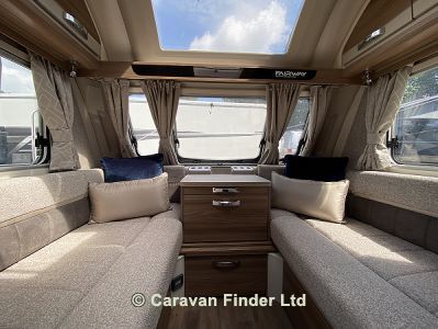 Swift Fairway Platinum 560 2021
