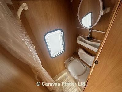 Freedom Jetstream First Class 2010  Caravan Thumbnail