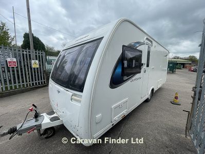 Used Lunar Quasar 574 2017 touring caravan Image